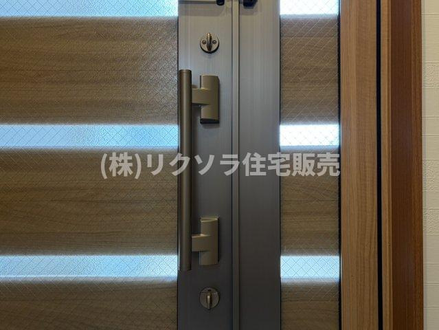 千石西町　中古一戸建ての防犯設備|ツーシリンダー錠
■物件内覧・資金計画相談・住宅ローン相談、リフォーム相談、お問合せ受付中■
※当日・翌日のご内覧、ご相談はお電話でのお問合せがスムーズです！