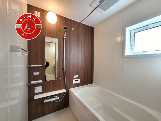 福岡市東区美和台5丁目第1-2棟（2号棟）の浴室|1日の疲れを癒してくれる広々バスルーム。雨の日のお洗濯にも大活躍な浴室乾燥機付です！