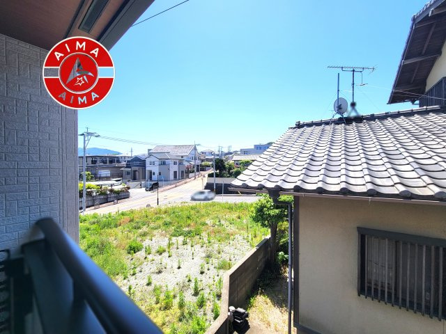 糟屋郡志免町桜丘1丁目第1-2棟（2号棟）の展望|窓から緑が見える物件も魅力的です。
