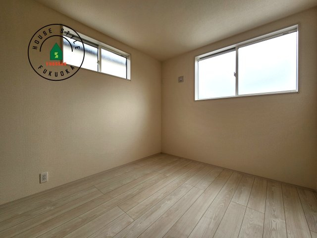 福岡市南区弥永1丁目第1-4棟（4号棟）の洋室|採光良好な洋室は全居室、複層ガラスの遮熱効果と断熱効果で、一年中快適に過ごせます。