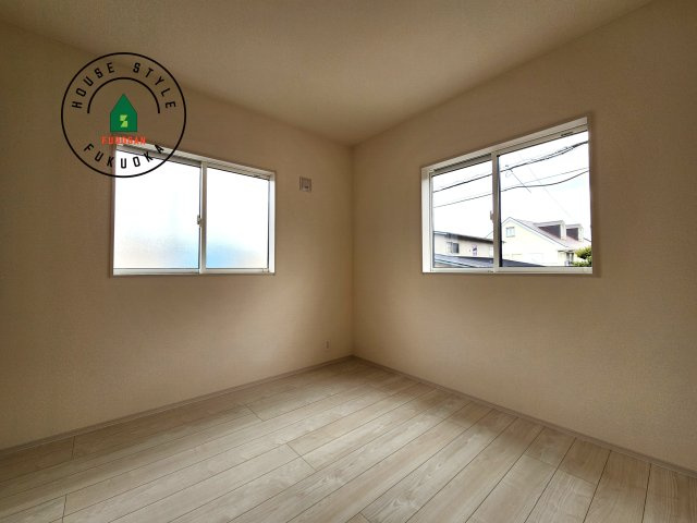 福岡市南区弥永1丁目第1-4棟（4号棟）の子供部屋|穏やかな光が差し込む室内には、穏やかな時間が流れます。