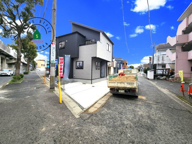 福岡市南区弥永1丁目第1-4棟（4号棟）の前面道路含む現地写真|見学の時間などお気軽にお問い合わせ下さい。