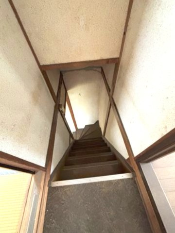西宮市田代町の収納|階段の上収納　デッドスペースを一切作らず、有効活用する貴重な収納
