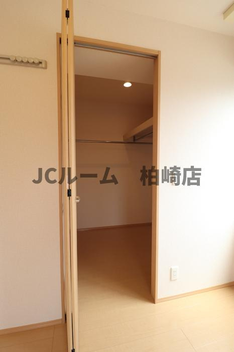 柏崎市松波３丁目のアパートの収納