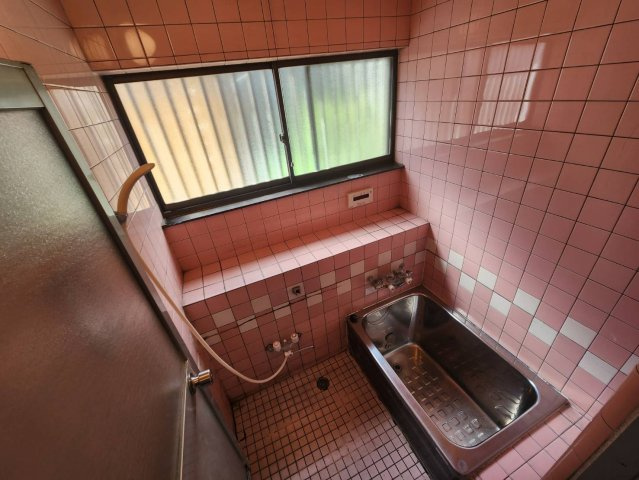 一ノ割戸建の前面道路含む現地写真