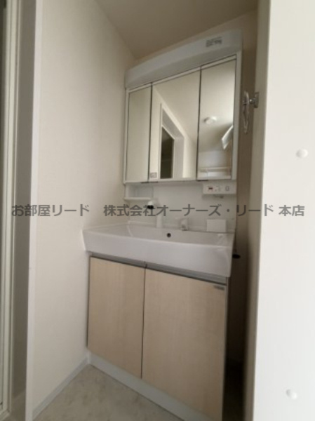 サクラヴィラージュ津福の独立洗面台
