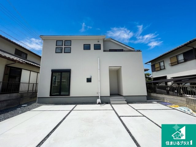 木津川市南加茂台　新築一戸建てのトイレ|シンプルなトイレは落ち着く空間！お手入れも簡単です！