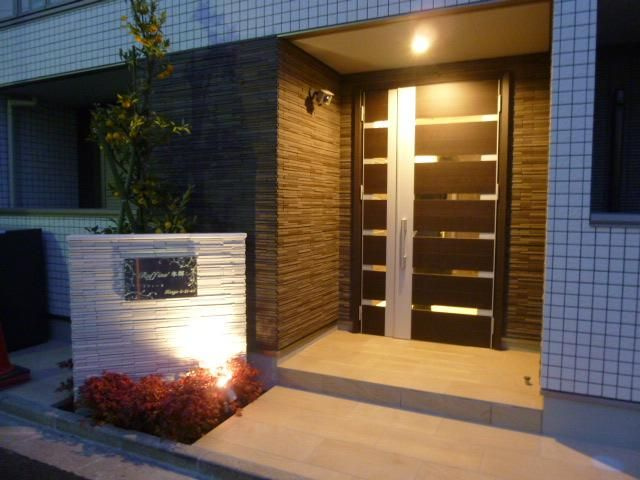 Ｒａｆｆｉｎｅ本郷　のエントランス