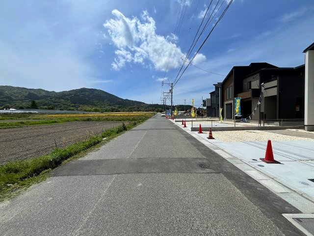 【その他】 | 福岡市西区今宿上ノ原第1　1号棟（全7棟）【仲介手数料無料・0円】 | 現地写真。前面道路です。