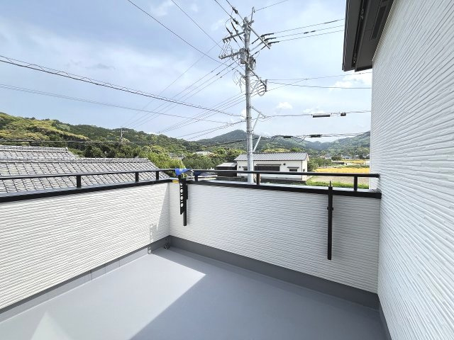 【バルコニー】 | 福岡市西区今宿上ノ原第1　1号棟（全7棟）【仲介手数料無料・0円】 | 現地写真。