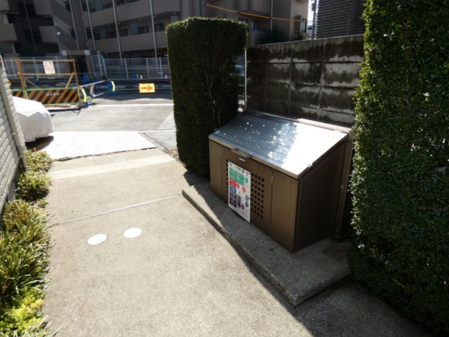 プレジオ学芸大学のその他共用部分|★敷地内ゴミストッカー★