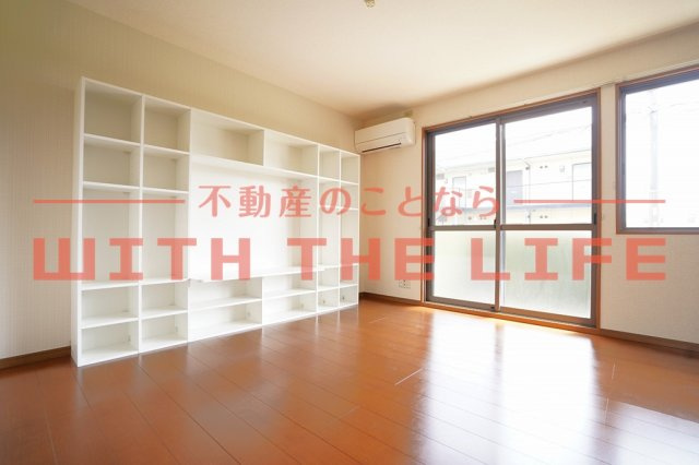 リビングタウン小森野参番館【キャッシュバック対象物件】の居間・リビング|リビングです