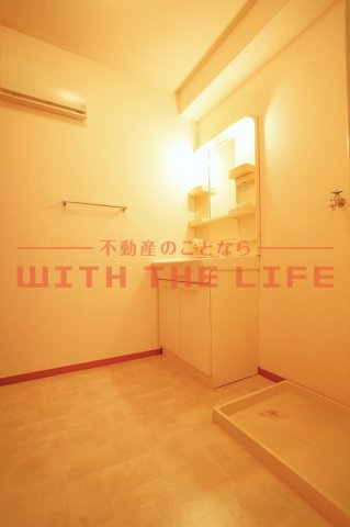 リビングタウン小森野参番館【キャッシュバック対象物件】の洗面所|コンパクトで使いやすい洗面所