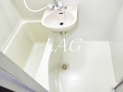 【洗面所】 | ヴィータローザ新江古田 | 洗面台です。