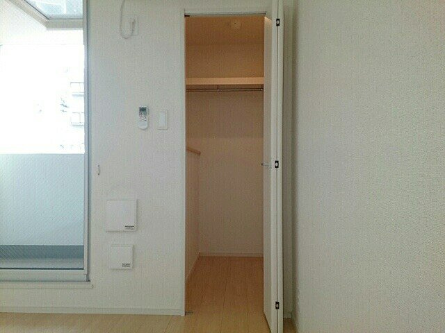 シェモワ　八尾の収納