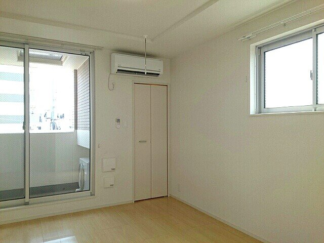 シェモワ　八尾の内装