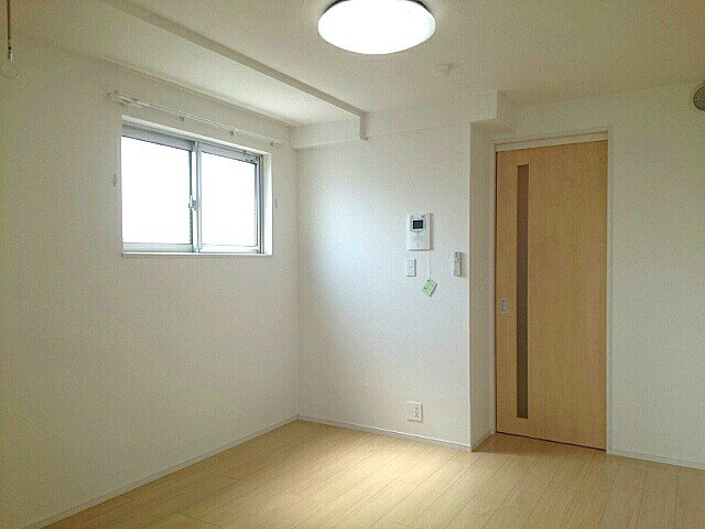 シェモワ　八尾の内装