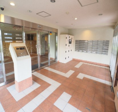 川崎市麻生区はるひ野４丁目の賃貸マンションのロビー