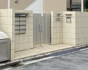ＤＯＥＬ　ＳＵＧＡＮＯのエントランス