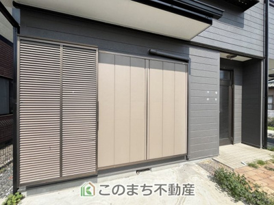 【防犯設備】 | KEM小山市横倉新田1期 | 防犯の味方！雨戸付きです！
