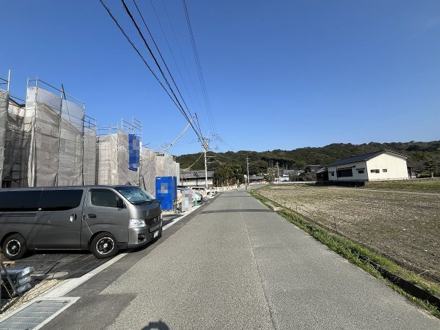 【その他】 | 福岡市西区今宿上ノ原　2号棟（全7棟）【仲介手数料無料・0円】 | 現地写真。前面道路です。