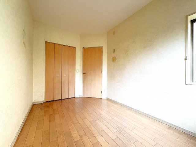 【子供部屋】 | コスモステージひばりヶ丘アミュージア　(保谷店) | 2026年4月撮影/ナチュラルな内装なのでお好みのインテリアで安らぐ癒し空間が生まれます。(6.1帖)
