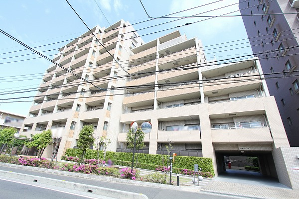 【外観】 | コスモステージひばりヶ丘アミュージア　(保谷店) | 西武池袋線「ひばりヶ丘」駅徒歩18分。急行列車の利用ができ都心部へのアクセス良好。