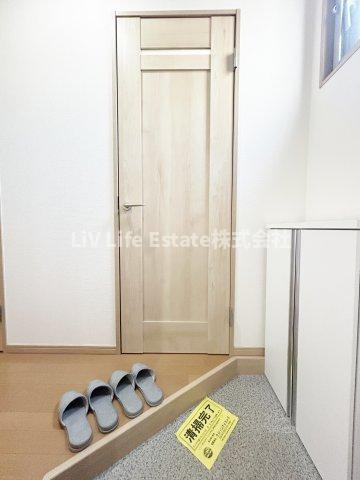 メゾン柿の木の玄関
