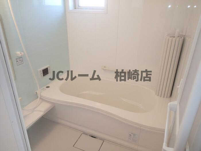 柏崎市幸町のアパートの浴室