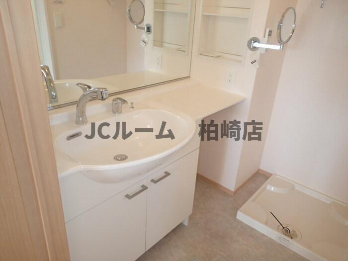 柏崎市幸町のアパートの洗面所