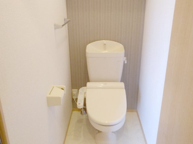 柏崎市幸町のアパートのトイレ