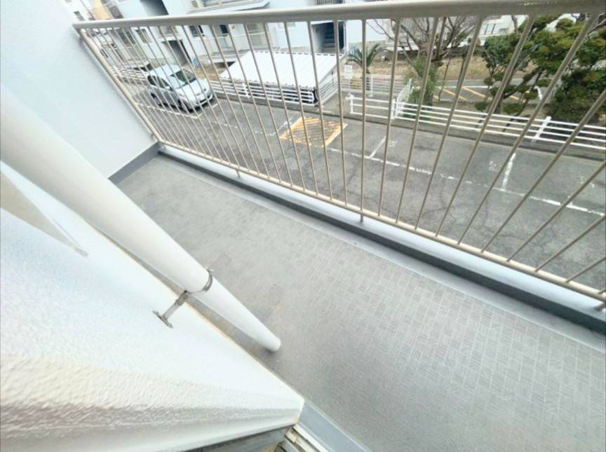 上高丸厚生年金住宅2号棟のバルコニー