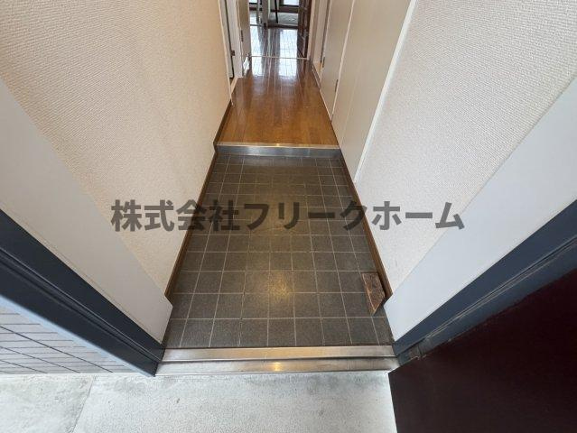 小金井市中町２丁目の賃貸マンションの玄関