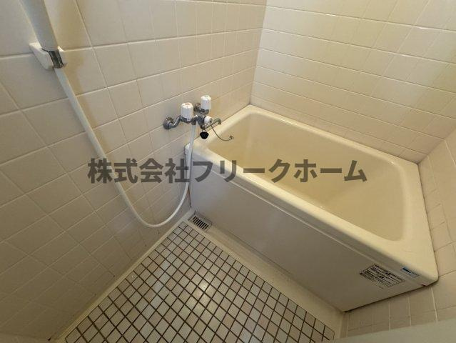 小金井市中町２丁目の賃貸マンションの浴室