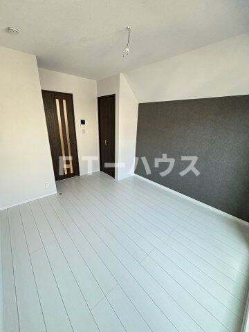 ウィンメゾン薬園台の居間・リビング