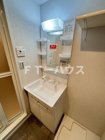 ウィンメゾン薬園台の洗面所