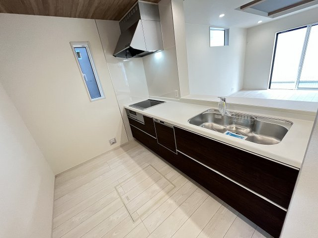 【キッチン】 | 福岡市西区今宿上ノ原　4号棟（全7棟）【仲介手数料無料・0円】 | 施工例。施工例は完成時と異なる場合があります。