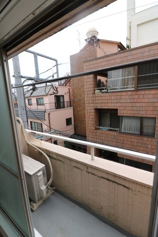 【バルコニー】