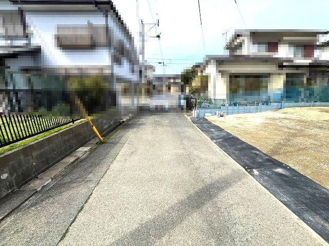 【その他】 | 糟屋郡篠栗町尾仲2丁目1期　1号棟（全1棟）【仲介手数料無料・0円】 | 現地写真。前面道路です。