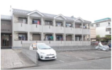 ファインライフTDの駐車場