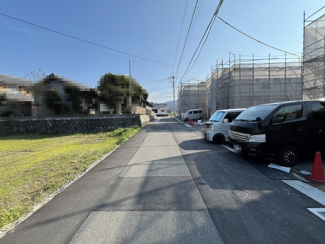 【その他】 | 福岡市西区今宿上ノ原　6号棟（全7棟）【仲介手数料無料・0円】 | 現地写真。前面道路です。