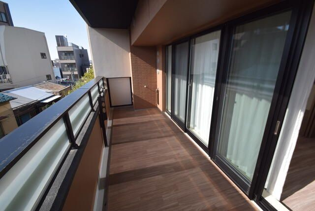 ライオンズ南千住グランプレイスのバルコニー