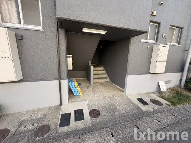 三島ハイツのエントランス