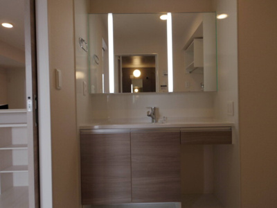 【洋室】 | ルピナスヴィラ AB | 北側洋室 5.8帖