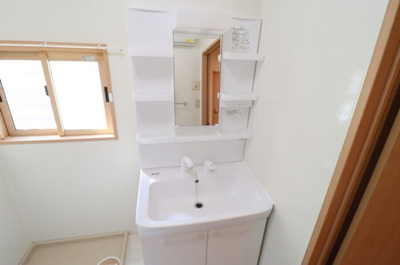 【独立洗面台】 | リビングタウン大金平 B | 洗髪洗面化粧台