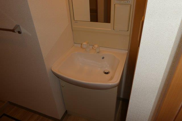 アメニティ羽島の独立洗面台|シャンプードレッサー