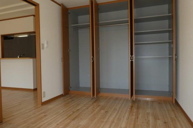 アメニティ羽島の収納|洋室