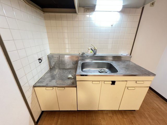 サンヒルズ光明池のキッチン|同物件別部屋イメージ写真