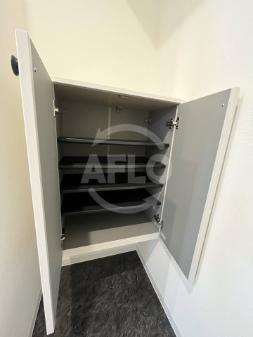 フォーリアライズ弁天町クロスの玄関|フォーリアライズ弁天町クロス　玄関収納