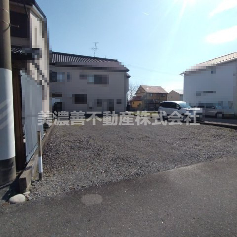 ６５４３４　岐阜市茜部中島土地の外観